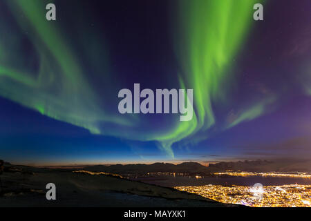 Nordlicht in Tromsö, Ansicht vom Berg Storsteinen, Fjellheisen, Tromso, Norwegen Stockfoto