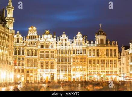 Barocke Fassade Häuser am Grand-Place Grote Markt bei Nacht, Brüssel, Belgien Stockfoto