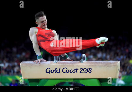 Der englische Nile Wilson tritt am ersten Tag der Commonwealth Games 2018 an der Gold Coast, Australien, auf dem Pommel-Pferd beim Finale des Männer-Turnteams im Coomera Indoor Sports Centre an. Stockfoto