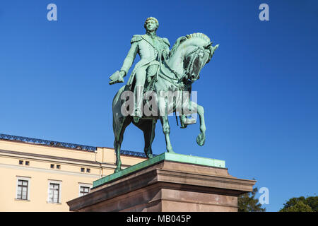 Die Statue von König Karl Johan in Oslo, Norwegen. Stockfoto