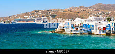 MYKONOS, Griechenland - 23. Mai 2017: Sea Bay und Little Venice mit bunten Häusern. Mykonos, Kykladen, Griechenland Stockfoto