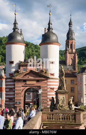 Brückentor, Alte Brücke, Heidelberg, Baden-Württemberg, Deustchland, Europa Stockfoto