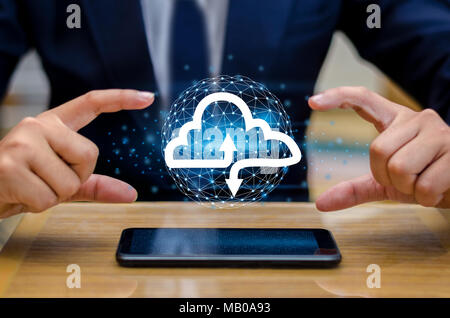 Seite drucken Tastatur Telefon drücken Sie die Eingabetaste, um den Computer von Hand Geschäftsmann verbinden Cloud sammeln Daten Cloud Computing Konzept Geschäftsmann oder info Stockfoto