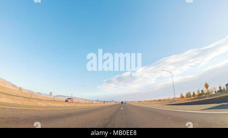 Fahren auf erbengemeinschaften Highway 470 in den frühen Morgenstunden. Stockfoto