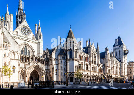 England, London, Tempel, die Königliche Gerichtshöfe Stockfoto