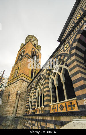 Apostel hl. Andreas Kathedrale in Amalfi, Piazza del Duomo in Amalfi, Kampanien, Italien. Stockfoto