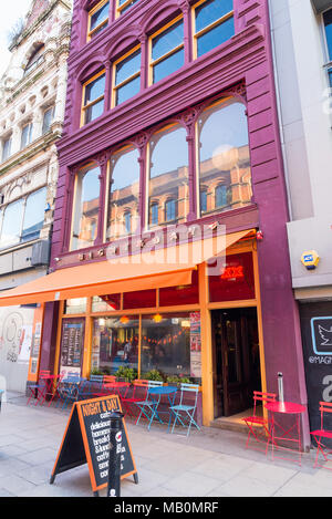 Tag und Nacht bar, Oldham Street, Northern Quarter, Manchester, UK Stockfoto