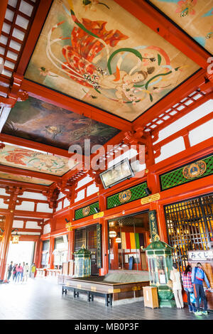Japan, Hoshu, Tokyo, Asakusa, Asakusa Kannon Tempel aka Sensoji, der Haupthalle Stockfoto