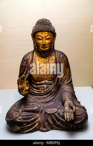 Japan, Honshu, Tokio, Ueno-Park, Tokyo National Museum, Honkan Hall, hölzerne buddhistische Statue aus Saidaiji Tempel in Nara Stockfoto
