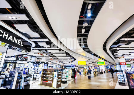 England, London, Heathrow Airport, Duty Free Shopping Arcade Stockfoto