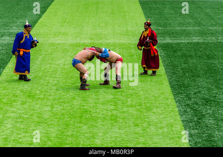 Wrestiling Wettbewerb, NAADAM Festival, Murun, Mongolei Stockfoto