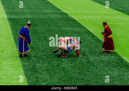 Wrestiling Wettbewerb, NAADAM Festival, Murun, Mongolei Stockfoto