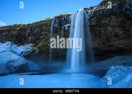 Europa, Insel, Landschaften, Schnee, Seljalandsfoss, Vulkan, Insel, Wasser, Wasserfall, winter Stockfoto