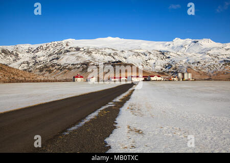 Bauernhäuser, Berge, Europa, Eyjafjallajökull, Gestastofa, Gletscher, Häuser, Insel, Landschaften, Schnee, Straße, Vulkan, Vulkan Insel, winter Stockfoto