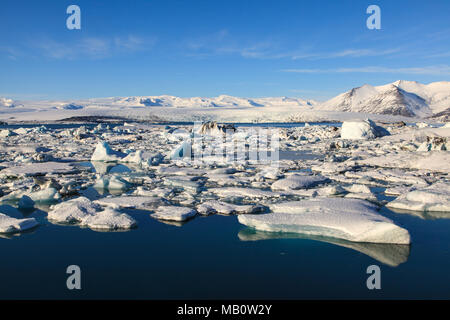 Berge, Breidamerkurjökull, Eis, Schollen, Europa, Gletscher, Gletscher, Lagune, Insel, Jökulsarlón, Landschaften, Vulkan, Insel, Wasser, winter Stockfoto