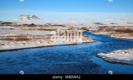 Berge, Europa, Fluss, Insel, Landschaften, Schnee, Vulkan, Insel, Wasser, winter Stockfoto