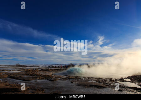 Europa, Geysir, Insel, Licht Stimmung, Strokkur, Thermalbad, Thermalquelle, Vulkan Insel, Vulkanismus, Wasser, winter Stockfoto