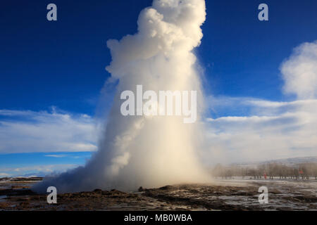 Europa, Geysir, Insel, Licht Stimmung, Strokkur, Thermalbad, Thermalquelle, Vulkan Insel, Vulkanismus, Wasser, winter Stockfoto