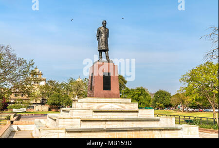 Statue von Jawaharlal Nehru, der erste indische Premierminister Nehru im Garten von Jaipur Stockfoto