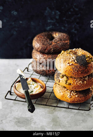 Gourmet gesät, Bagels mit Frischkäse Stockfoto