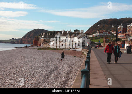 Die Promenade und Strand in Honiton, Devon Ende November, Blick nach Westen Stockfoto