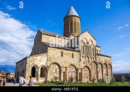 Panoramablick auf Alaverdi Kloster - georgische orthodoxe Kloster in Kakhetia Region in Ost-Georgien. Stockfoto