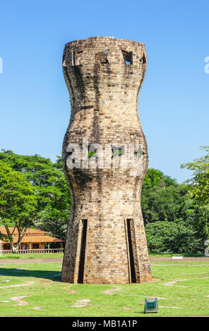 Campo Grande, Brasilien - 05 April, 2018: Denkmal zu Ehren der indigenen Völker (Monumento aos Povos Indigenas) im Parque das Nacoes Indigenas. Ver Stockfoto