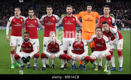 Arsenal team Group (obere Reihe von links nach rechts) Hector Bellerin, Henrikh Mkhitaryan, Granit Xhaka, Shkodran Mustafi, Torwart Petr Cech und Laurent Koscielny (untere Reihe, von links nach rechts) Alexandre Lacazette, Jack Wilshere, Aaron Ramsey, Nacho Monreal und Mesut Ozil während der UEFA Europa League Viertelfinale, hinspiel Match im Emirates Stadium, London. PRESS ASSOCIATION Foto. Bild Datum: Donnerstag, 5. April 2018. Siehe PA-Geschichte Fußball Arsenal. Photo Credit: Adam Davy/PA-Kabel Stockfoto