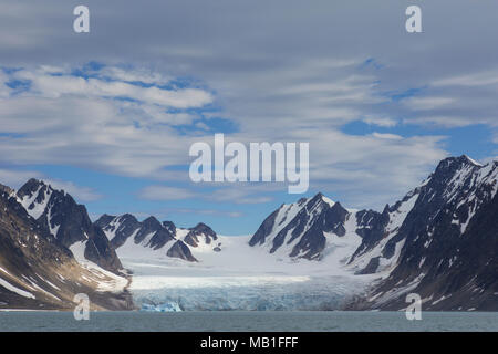 Smeerenburgbreen, Gletscher in der Nähe von Reuschhalvøya in Albert I mündet Land in Bjørnfjorden, inneren Teil des Smeerenburgfjorden, Svalbard, Norwegen Stockfoto