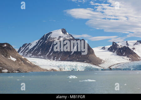 Smeerenburgbreen, Gletscher in der Nähe von Reuschhalvøya in Albert I mündet Land in Bjørnfjorden, inneren Teil des Smeerenburgfjorden, Svalbard, Norwegen Stockfoto