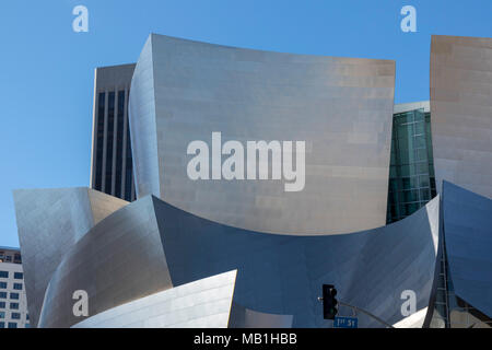 Detail der Walt Disney Concert Hall in 111 South Grand Avenue in Downtown Los Angeles, Kalifornien, USA Stockfoto