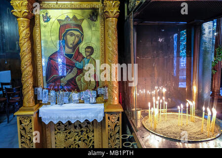 Athen, Griechenland - 29. Dezember 2017: Das in einer Kirche in Athen, Griechenland. Stockfoto