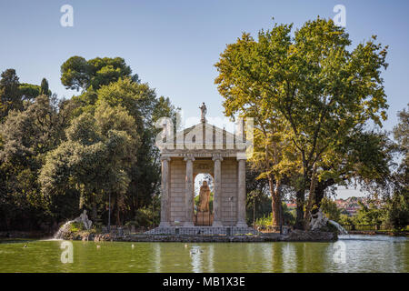 Der Tempel von Esculapio mit Brunnen Häuser eine Statue von Aesculapius, ein griechischer Gott der Medizin. Es ist auf einer künstlichen Insel in einem See entfernt Stockfoto