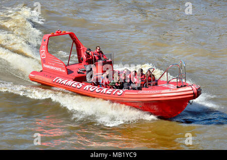 London, England, UK. "Thames Raketen Schnellboot 'Captain Rakete 'high speed Thames tour Stockfoto