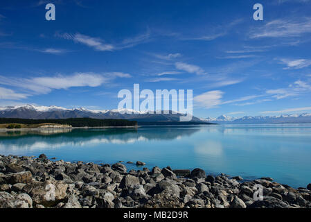 Pristine Lake Pukaki, mit Blick auf Mount Cook, Südinsel, Neuseeland Stockfoto