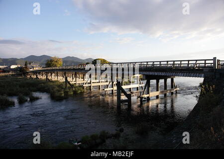 Beliebtes Ausflugsziel, Togetsu Brücke Stockfoto