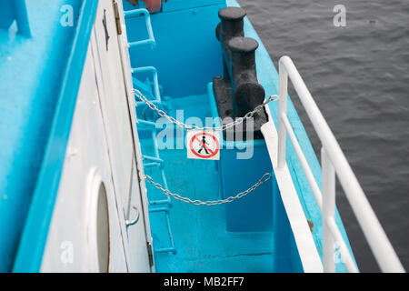 Pass Mark ist installiert auf der Leiter des Schiffes untersagt Stockfoto