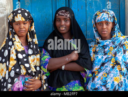 Die somalische Mädchen auf der Straße, Nordwest Provinz, Berbera, Somaliland Stockfoto