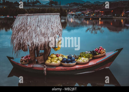 In Bandung, West Java/Indonesien - 6. Juli 2013: Schwimmender Markt in Lembang Bezirk Stockfoto