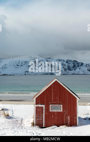 Fischerhütte am Ramberg, Lofoten, Norwegen Stockfoto