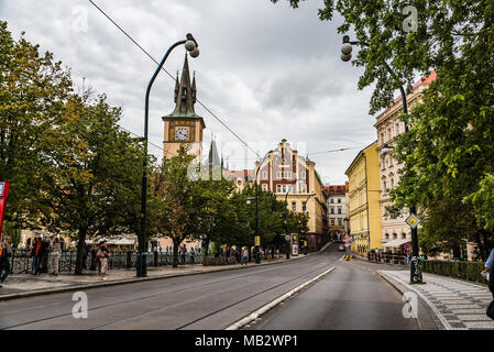 Prag, Tschechische Republik - 19 August 2017: Straße im historischen Zentrum von Prag. Stockfoto