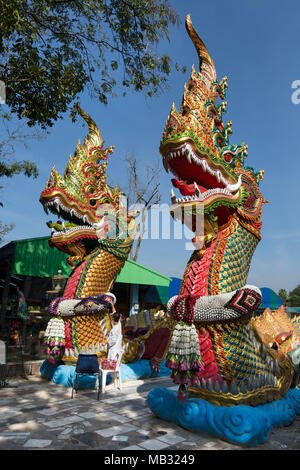 Naga Schlangen in Wat Pa Thamma Utthayan, Khon Kaen, Isan, Thailand Stockfoto