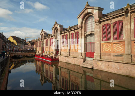 Marché Couvert Halle auf dem Kanal, Altstadt, Colmar, Elsass, Frankreich Stockfoto