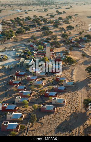 Sossusvlei Lodge, Sesriem, Namib Wüste, Luftaufnahme, Namib-Naukluft-Nationalpark, Namibia Stockfoto