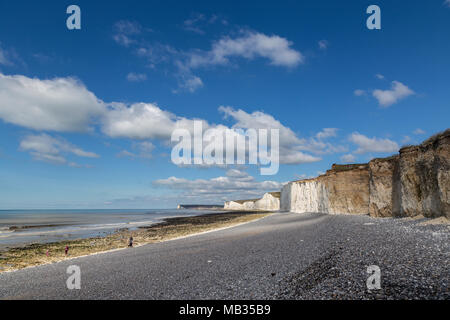 Sieben Schwestern Kreide Meer Klippen am Birling Gap auf die Sussex Coast auf einer hellen und sonnigen Frühling Morgen Stockfoto