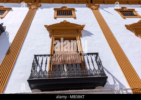 Traditionelle Häuser mit esparto Jalousien in Zafra, Provinz Badajoz, Extremadura, Spanien Stockfoto