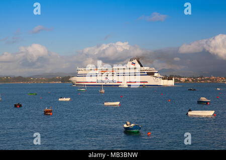 Santander, Spanien - 1. Juli 2017: Brittany Ferries im Hafen von Santander. Brittany Ferries ist eine französische Reederei, betreibt eine Flotte von Ferri Stockfoto