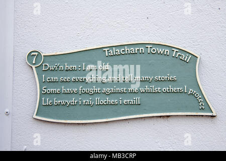 Poetische Plaketten um das Dorf von Laugharne Carmarthenshire Stockfoto