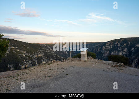 Pointe Sublime - Gorges du Tarn einen dramatischen Kalkstein Schlucht von Le Rozier, nördlich von Millau, Jura, im Département Lozère, Frankreich. Stockfoto