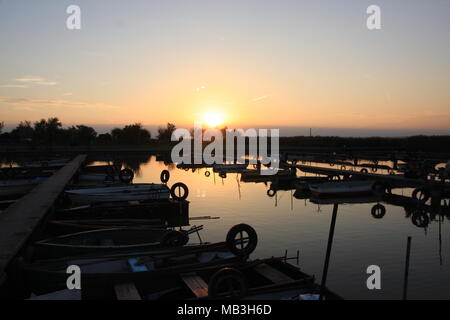 Sonnenuntergang am Velence See, Ungarn Stockfoto